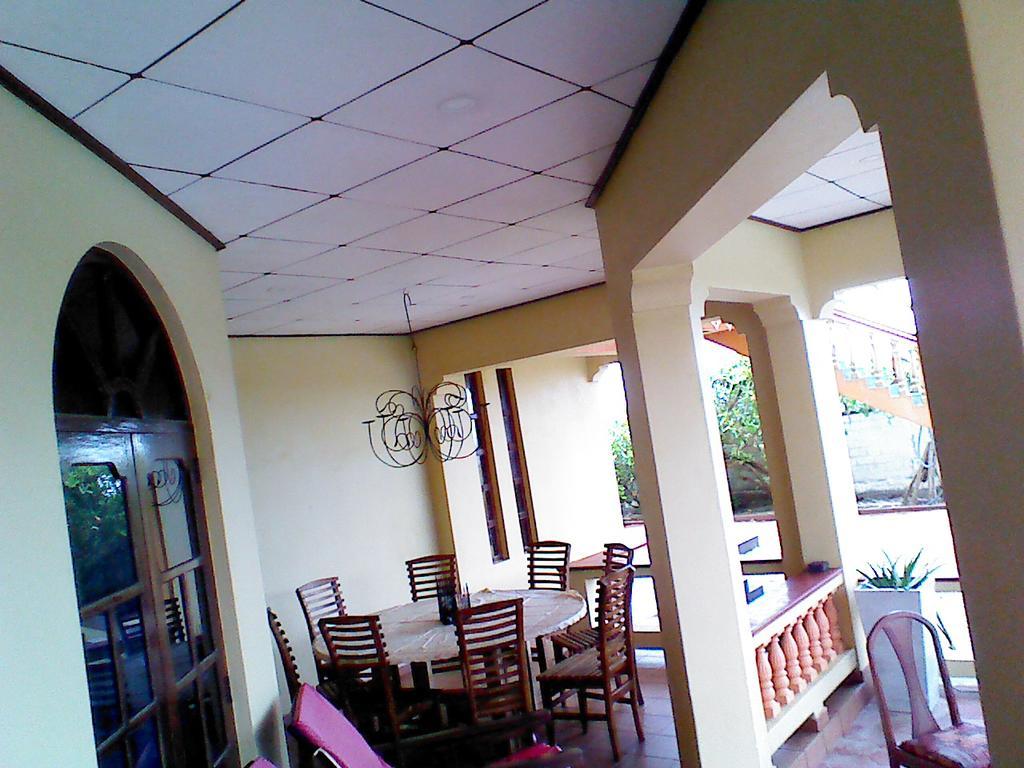 Villa Sea Breeze Kepungoda Buitenkant foto